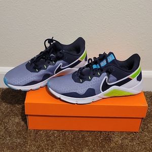 Nike Legend Essential 2
